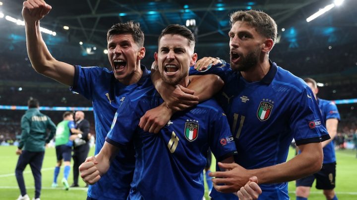 Italia vince e l’italiano scende in pazza (ma proprio pazza!)